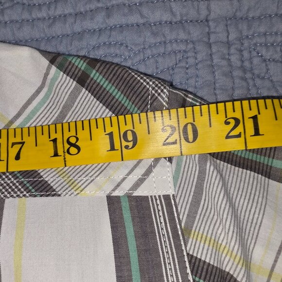 BOSSINI CONTEMPORARY FIT MENS XL GRAY, GREEN AND WHITE PLAID SHORT SLEEVE SHIRT - Picture 10 of 11